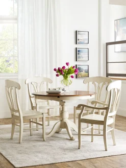 Stockbridge Pedestal Table